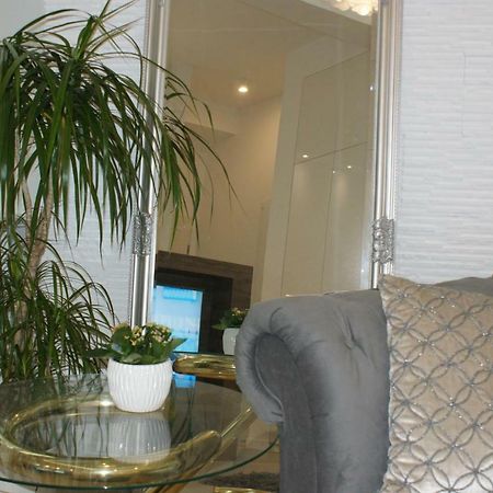 Lovely Apartment- Poznanska 16 华沙 外观 照片